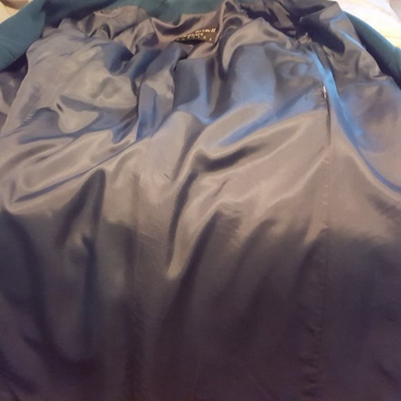 Woman's wool winter coat - Picture 5 of 6